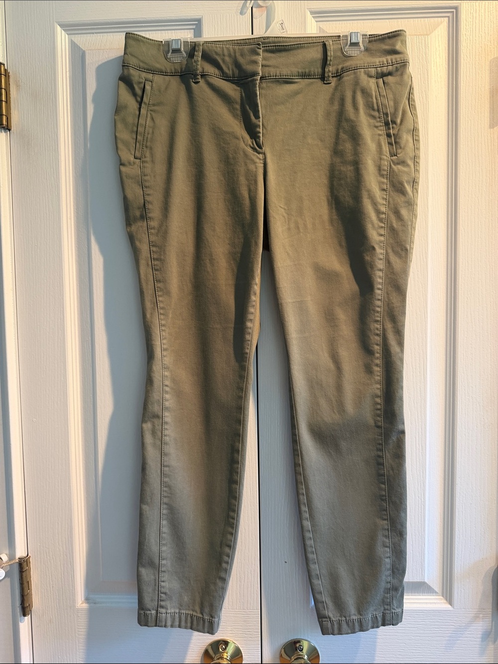 Classic Olive Women’s Slim Pants